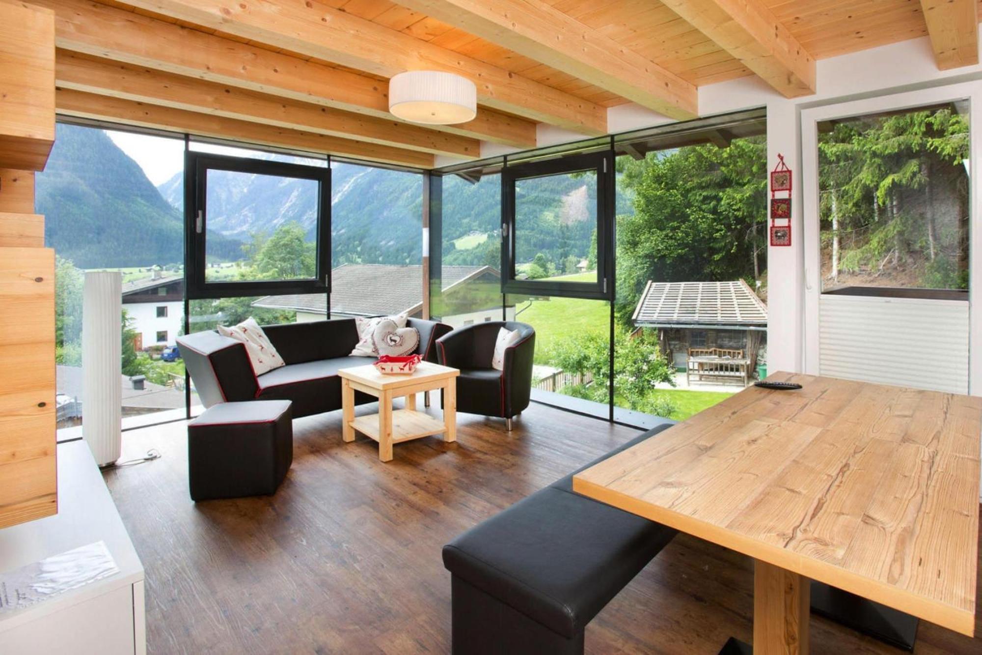 Apartment In Neukirchen With A Balcony Neukirchen am Großvenediger Exterior foto